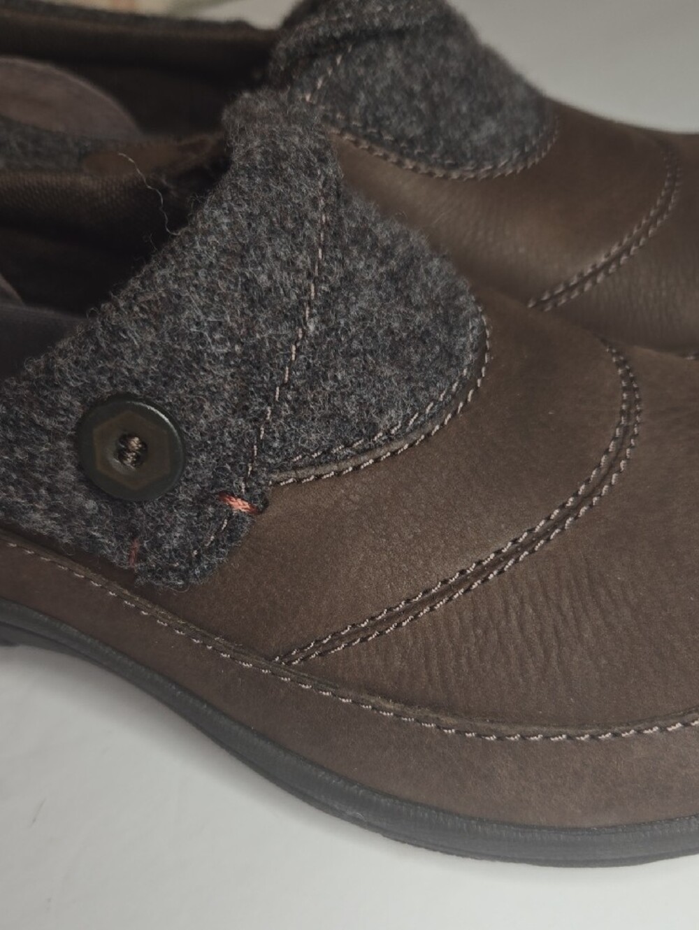 Merrell Women's Size 5.5 Leather & Wool Brown Gray Slip-On Rubber Sole Loafer